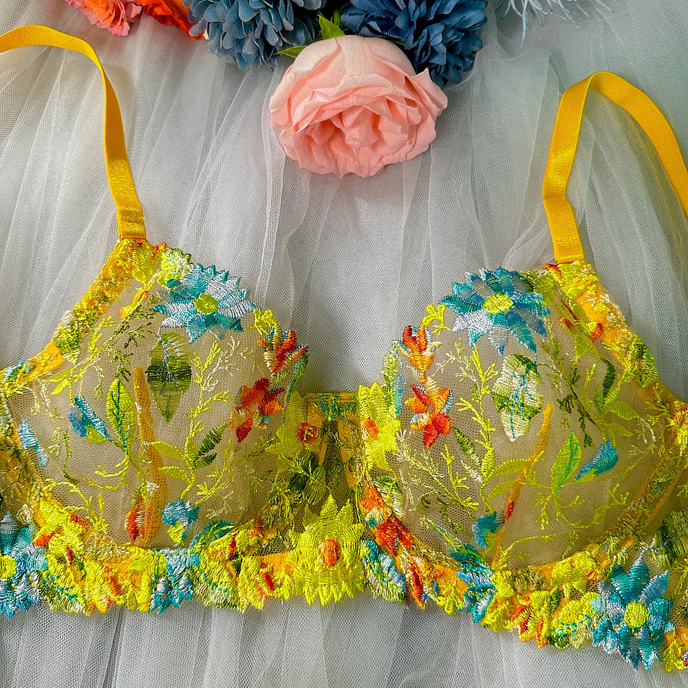 
                  
                    Gele bloemen kant lingerieset 3-delig
                  
                