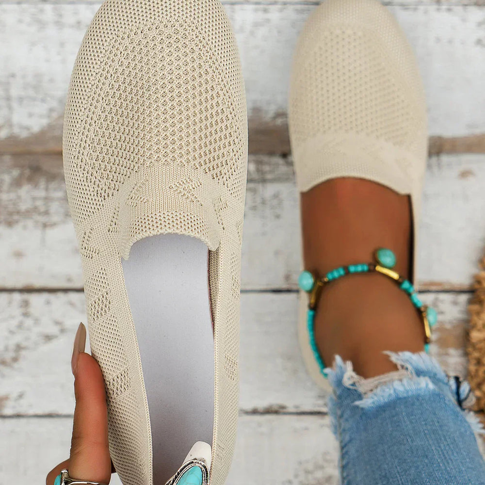 Delavira – Ademend Vlakke Damesschoenen met Slip-On Ontwerp voor Dagelijks Comfort