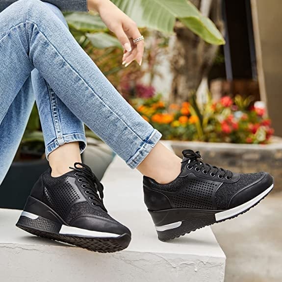 Verhoogde sneaker sleehak plateauzool dames - Esmer