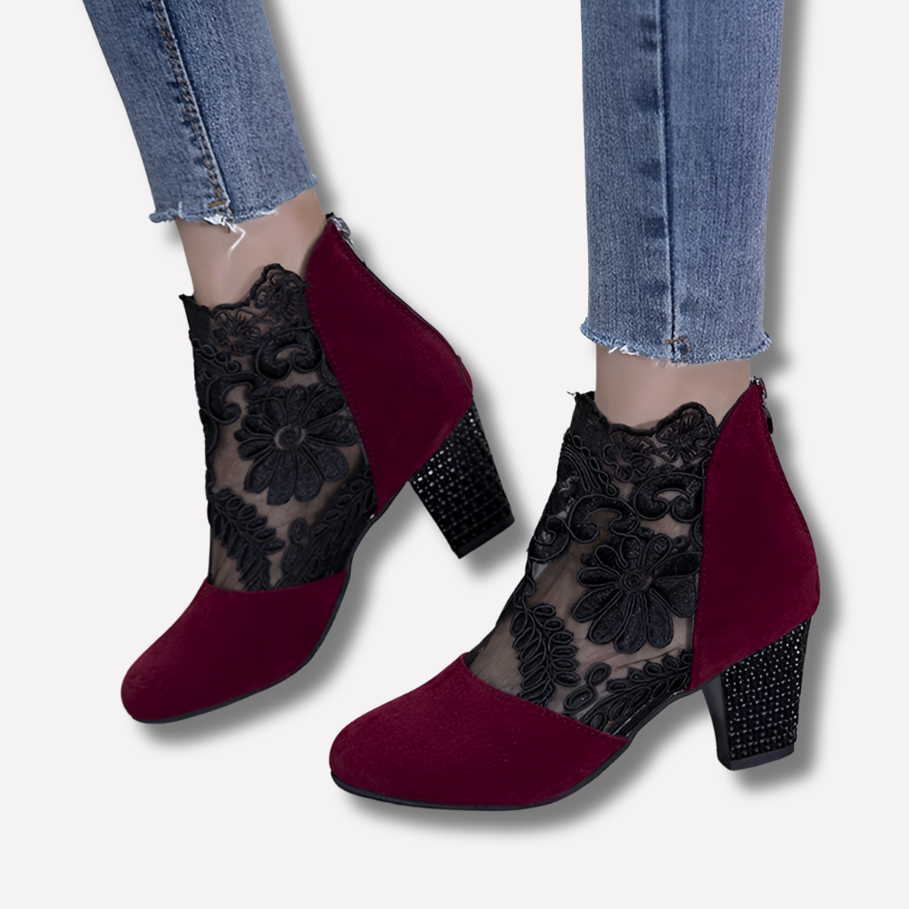 Geborduurde kant ontwerp schoenen met hoge hak