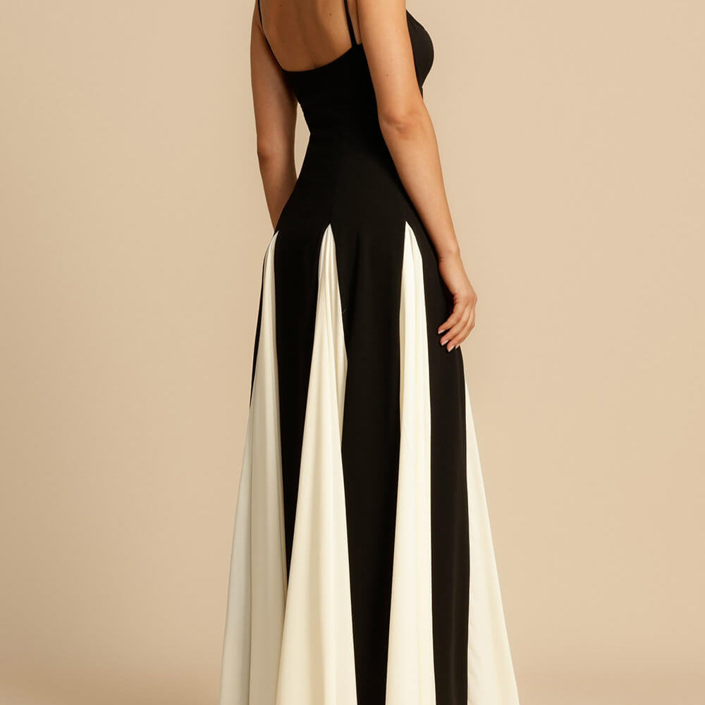 
                  
                    Zelda - Elegante Strapless Maxi-Jurk met Uitlopende Rok - SkinzLine
                  
                