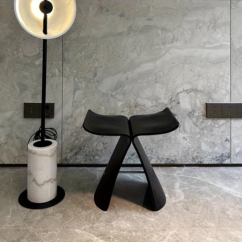 Elegante Vlinderkruk – Tijdloos Design voor Woonkamer en Hal