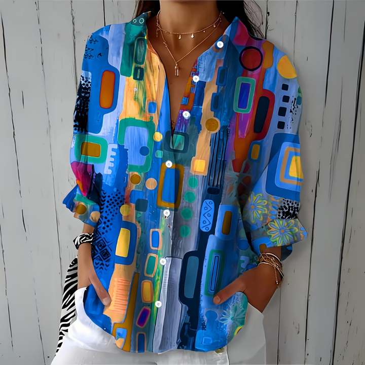 Damesblouse met kunstzinnig bedrukte knoopsluiting en losse pasvorm
