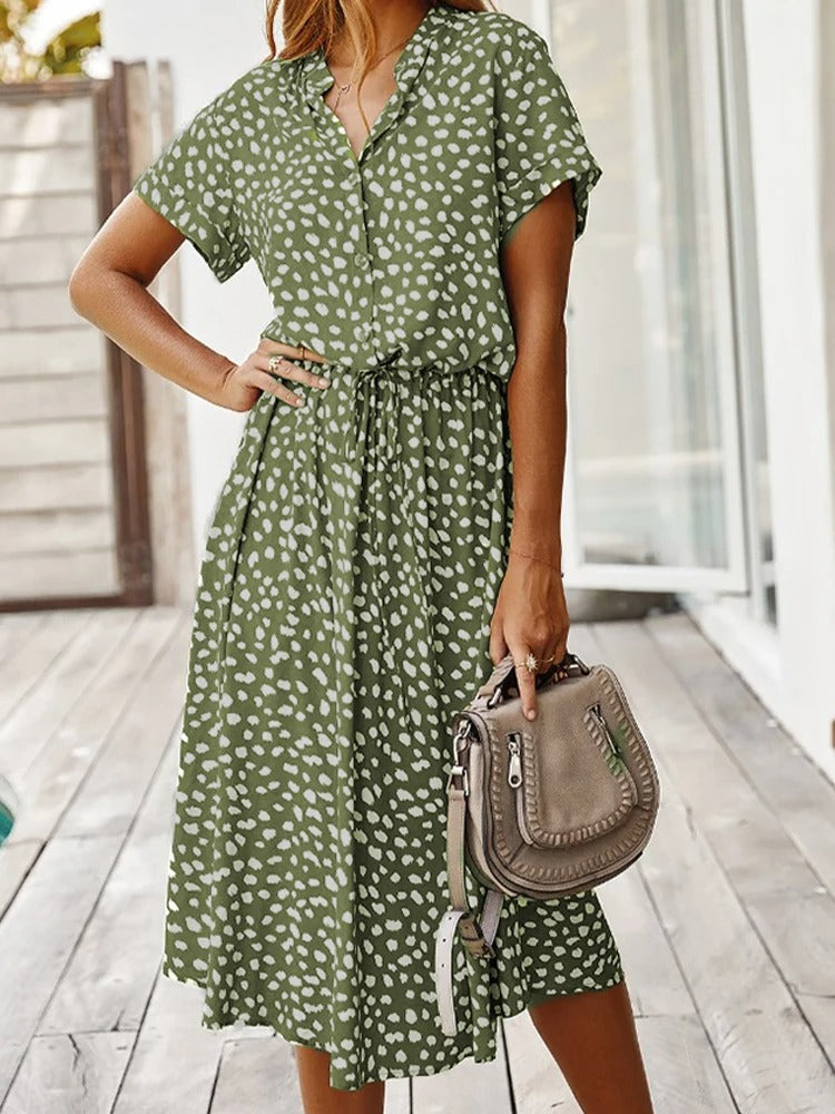 
                  
                    Lorvanna – Comfortabele Zomerjurk met Stijlvolle Print en Korte Mouwen - SkinzLine
                  
                