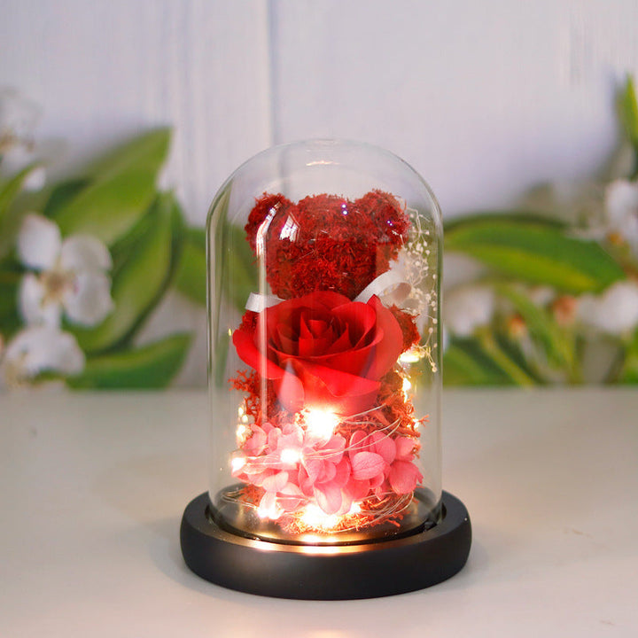 Beertje met eeuwige roos onder stolp met warm ledlicht