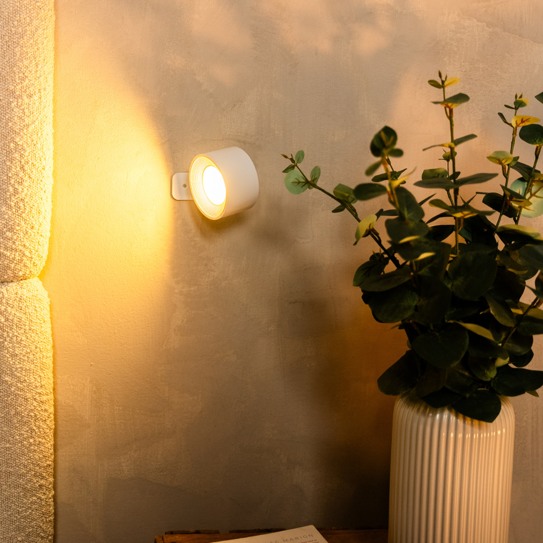 Snoerloze LED-wandlamp met 360° draaibare kop, aanraakdimmer, 3 lichtkleuren en USB-C-accu
