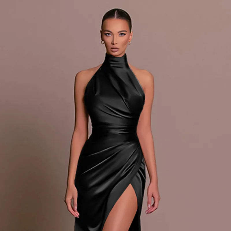 
                  
                    Selviana – Elegante Mouwloze Gown met Hoge Split en Staande Kraag - SkinzLine
                  
                
