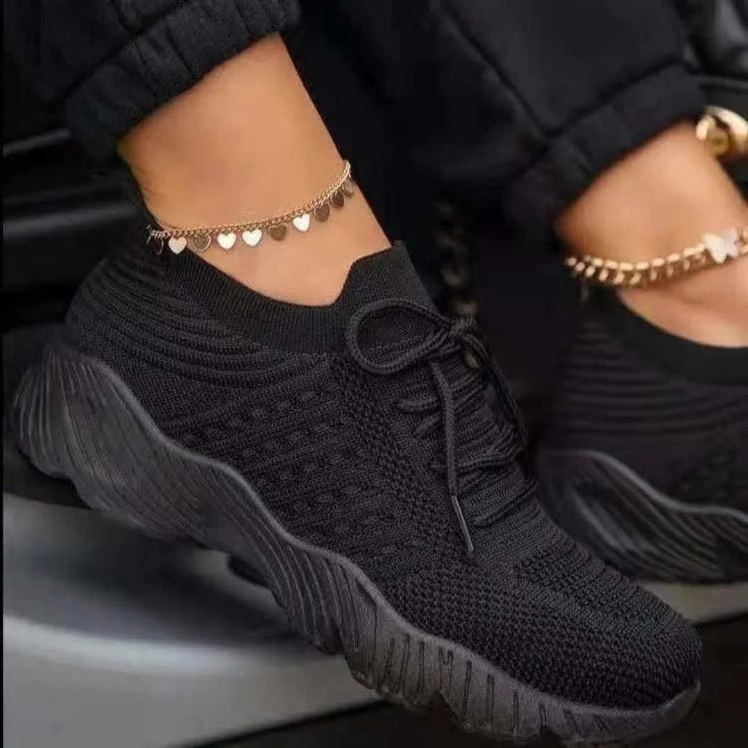 Lucht doorlatende chunky dames sneakers met veters – Saphira
