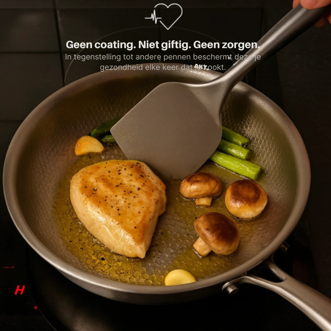 Titanium Pannenset – Pan, Keukengerei & Snijplank | Essentials voor een Duurzame Keuken