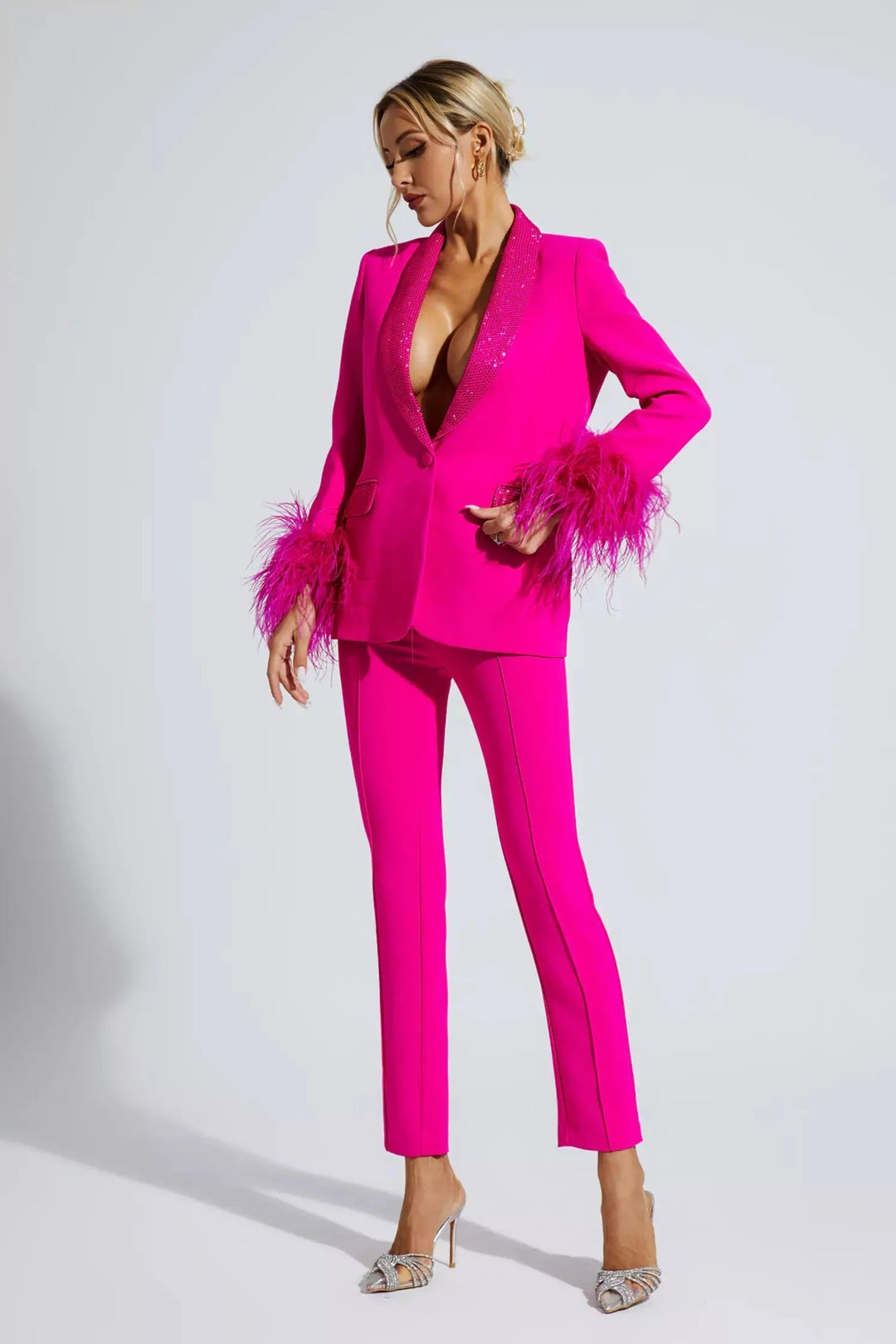 Eva – Damesblazer met diamantdetails en veeraccenten