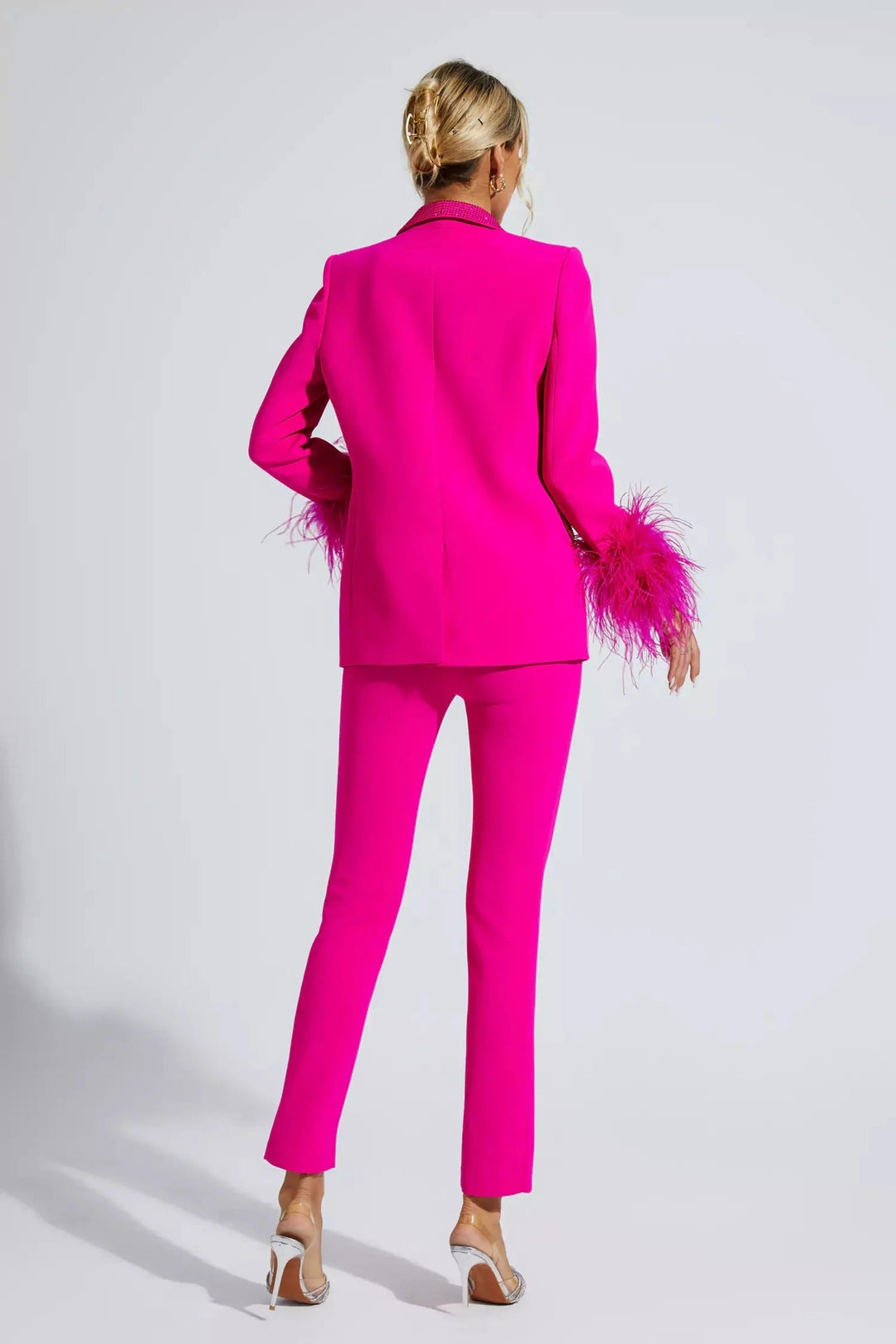 Eva – Damesblazer met diamantdetails en verenaccenten (alleen top)