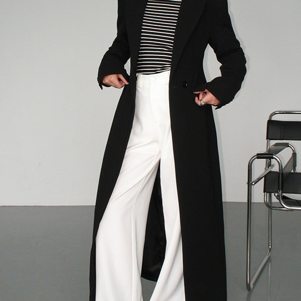 
                  
                    Celeste - Lange Trenchcoat voor Dames - SkinzLine
                  
                