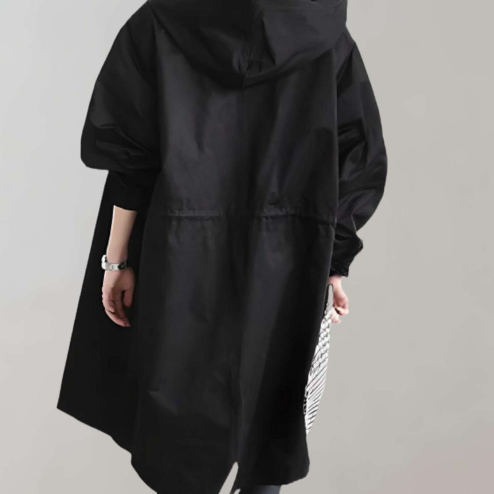 
                  
                    Selene - Waterdichte en Warme Trenchcoat met Capuchon - SkinzLine
                  
                