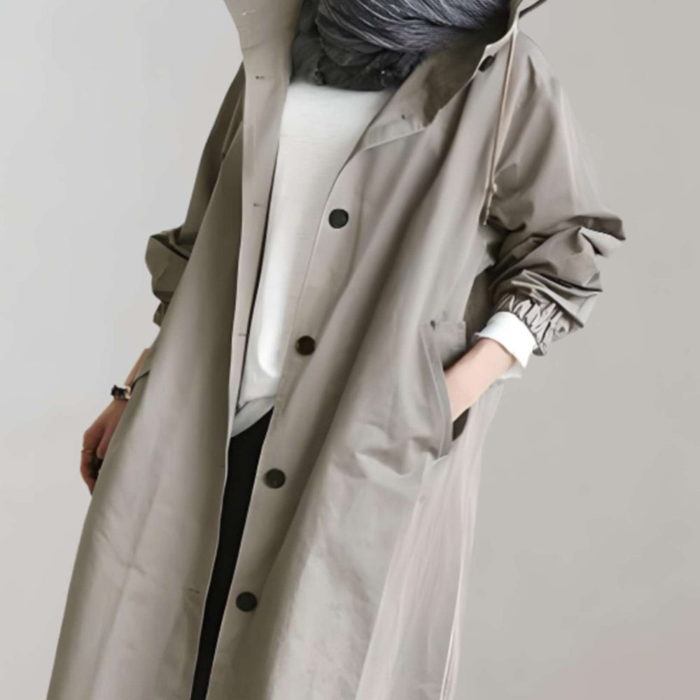 
                  
                    Selene - Waterdichte en Warme Trenchcoat met Capuchon - SkinzLine
                  
                