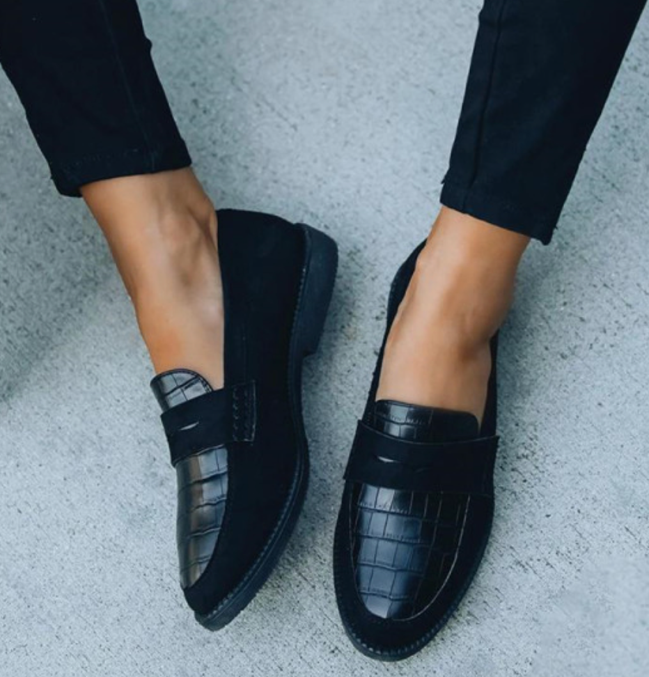 Zwarte damesloafers – Elara