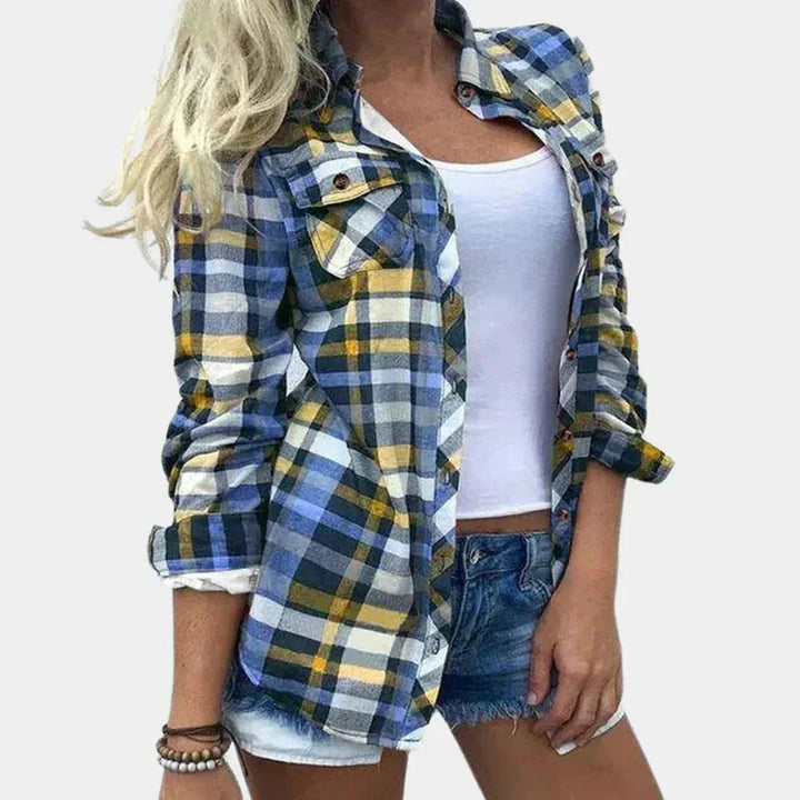 Damesblouse met tijdloos ruitdessin en vrouwelijke touch