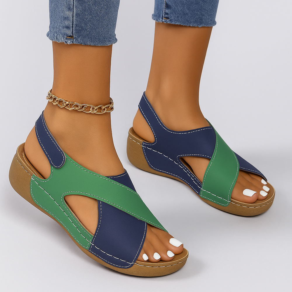 
                  
                    Calmessa – Ademend Wandelsandaal voor Dames met Lichtgewicht Comfort en Elegante Look
                  
                