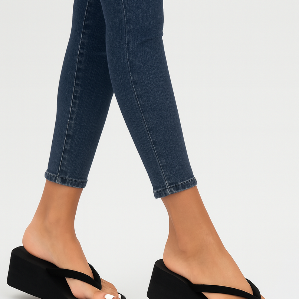 Elyora – Keil Flip Sandalen met Gevoerde Zool voor Stijlvol Comfort de Hele Dag