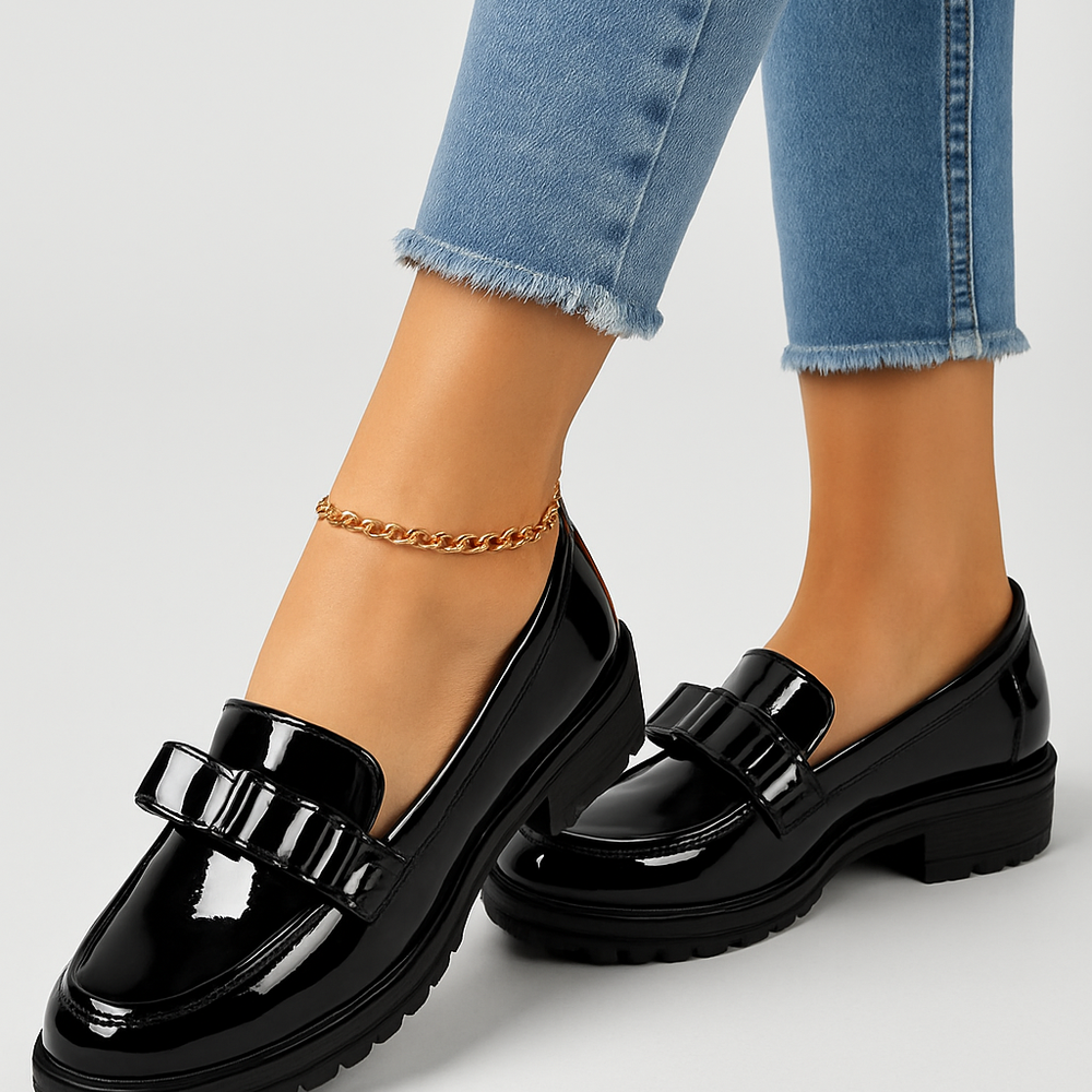 
                  
                    Virelza – Elegante Damesloafers met Dikke Hak en Chique Strik voor Dagelijks Comfort
                  
                