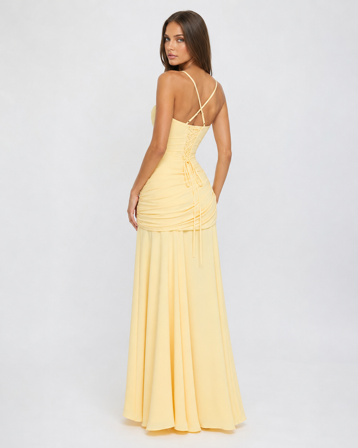 Soepel vallende chiffon maxi-jurk met watervalhals en vetersluiting op de rug