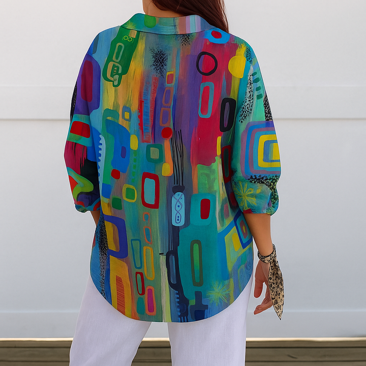 Damesblouse met kunstzinnig bedrukte knoopsluiting en losse pasvorm