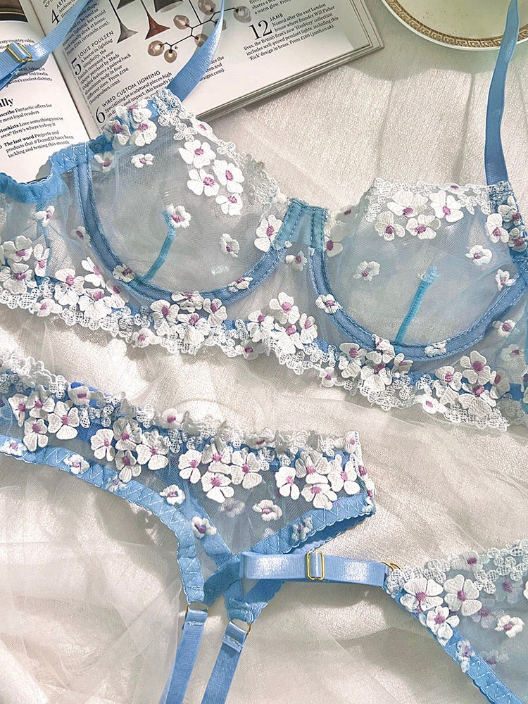 
                  
                    Blauwe sexy doorzichtige kant lingerieset met jarretels
                  
                