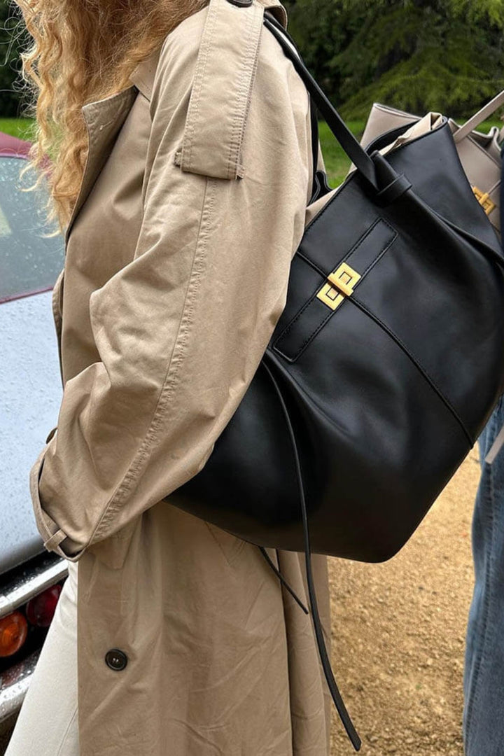 Leren totebag voor dagelijks gebruik met sluiting aan de voorkant