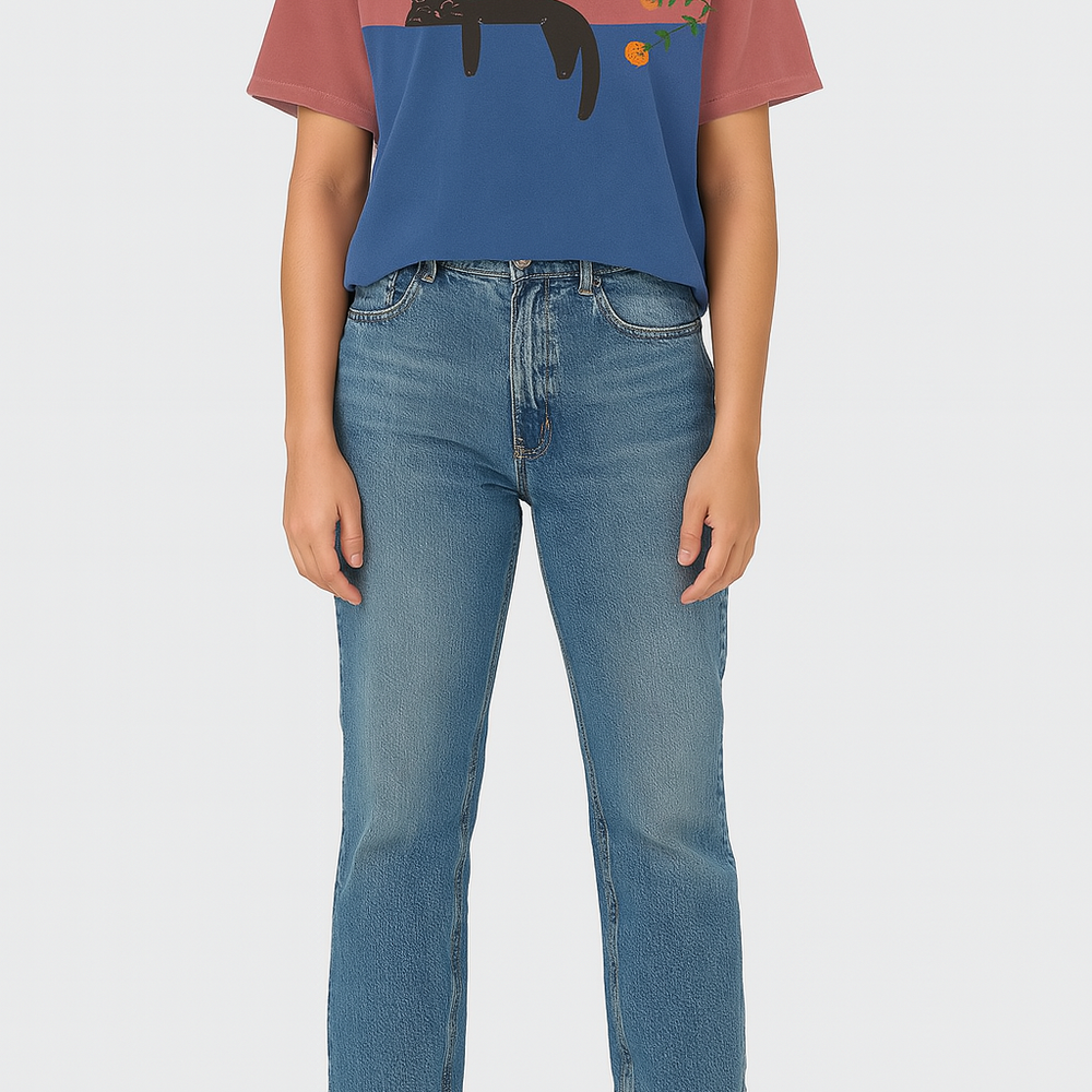 
                  
                    Feloura – T-shirt met Kattenprint voor Creatieve Draagmomenten
                  
                
