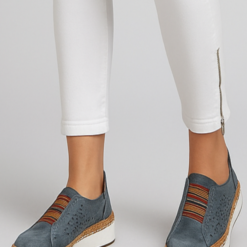 
                  
                    Ferola – Orthopedische Dames Schoenen met Stevige Ondersteuning en Casual Stijl - SkinzLine
                  
                
