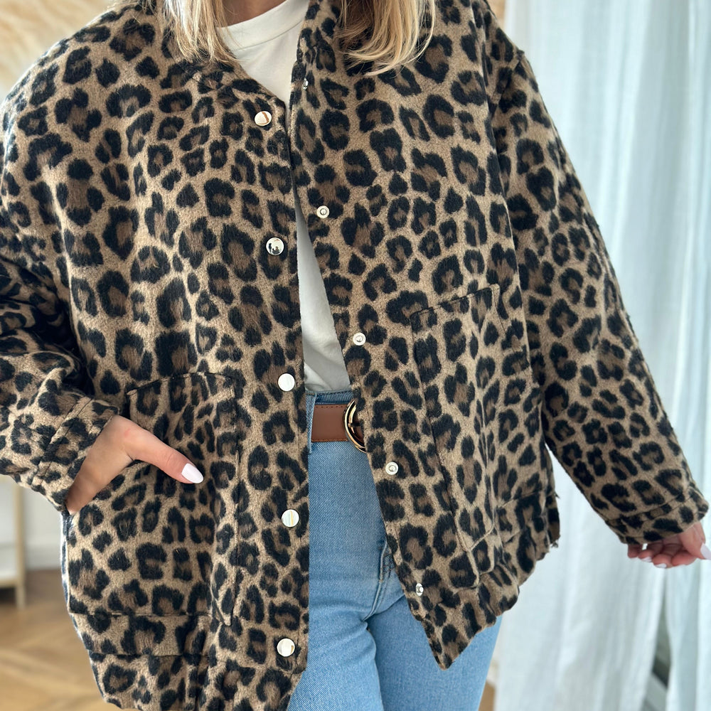 
                  
                    Riley - Bomberjack met Luipaardprint voor Dames - SkinzLine
                  
                
