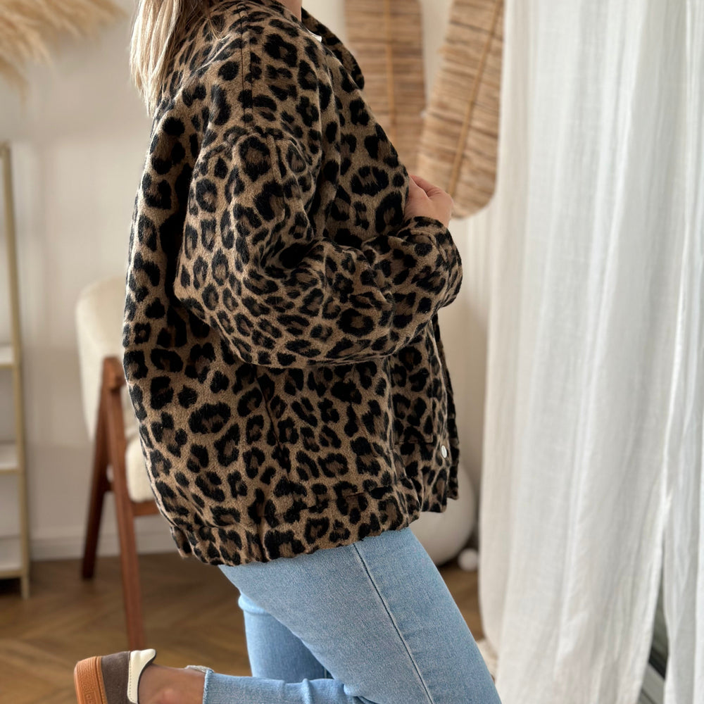 
                  
                    Riley - Bomberjack met Luipaardprint voor Dames - SkinzLine
                  
                