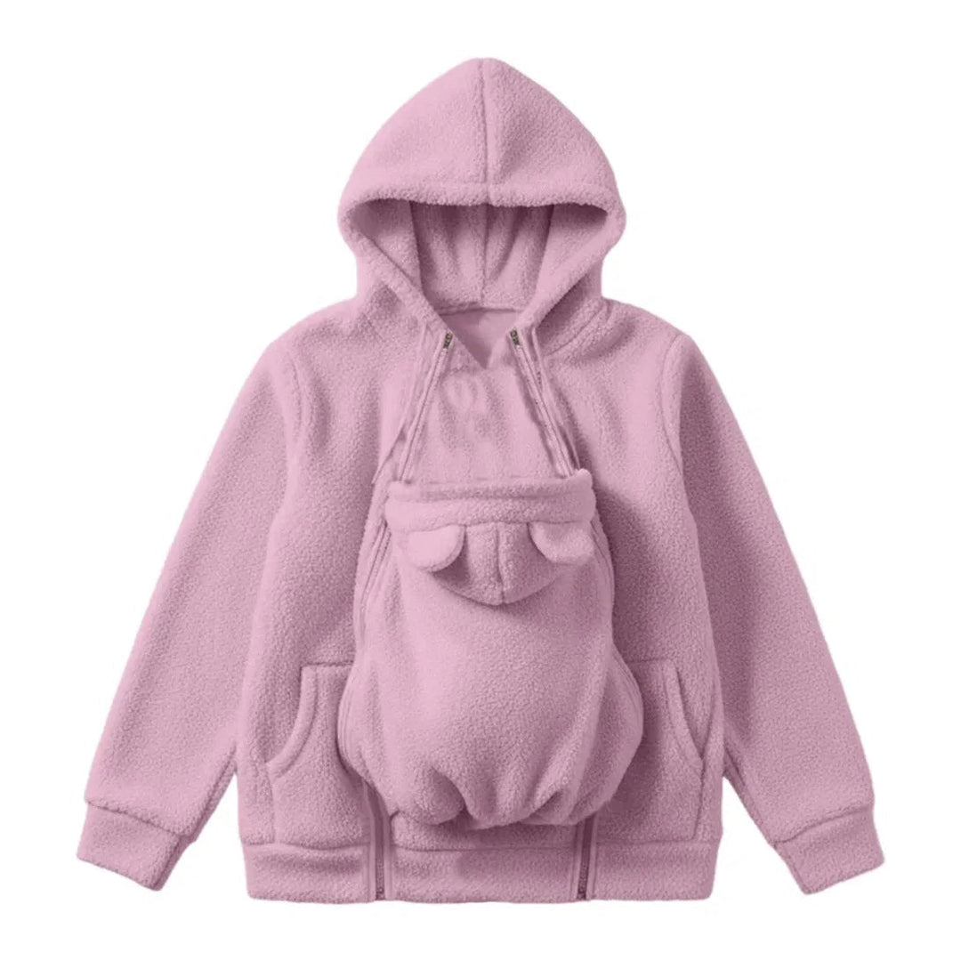 Knusse fleece hoodie om een baby in te dragen met voorvak