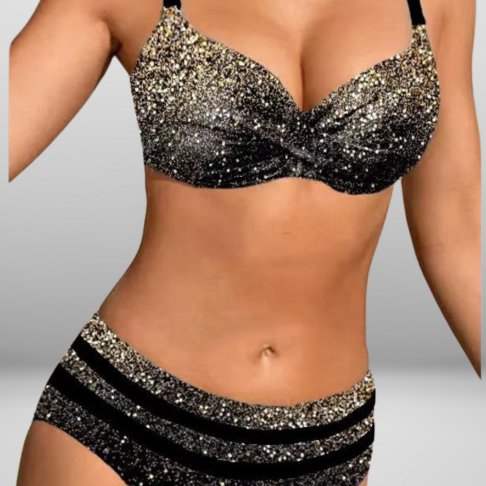 
                  
                    Kalani – Tropische Bikini Set met Hoge Taille en Decoratieve Bandjes
                  
                