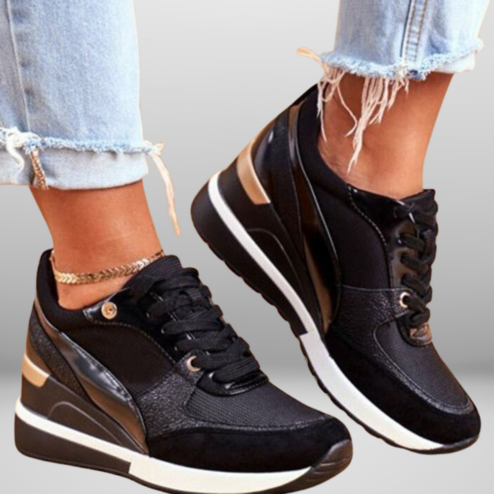 Lumira – Plateau Sneakers met Metallic Details en Sportieve Flair