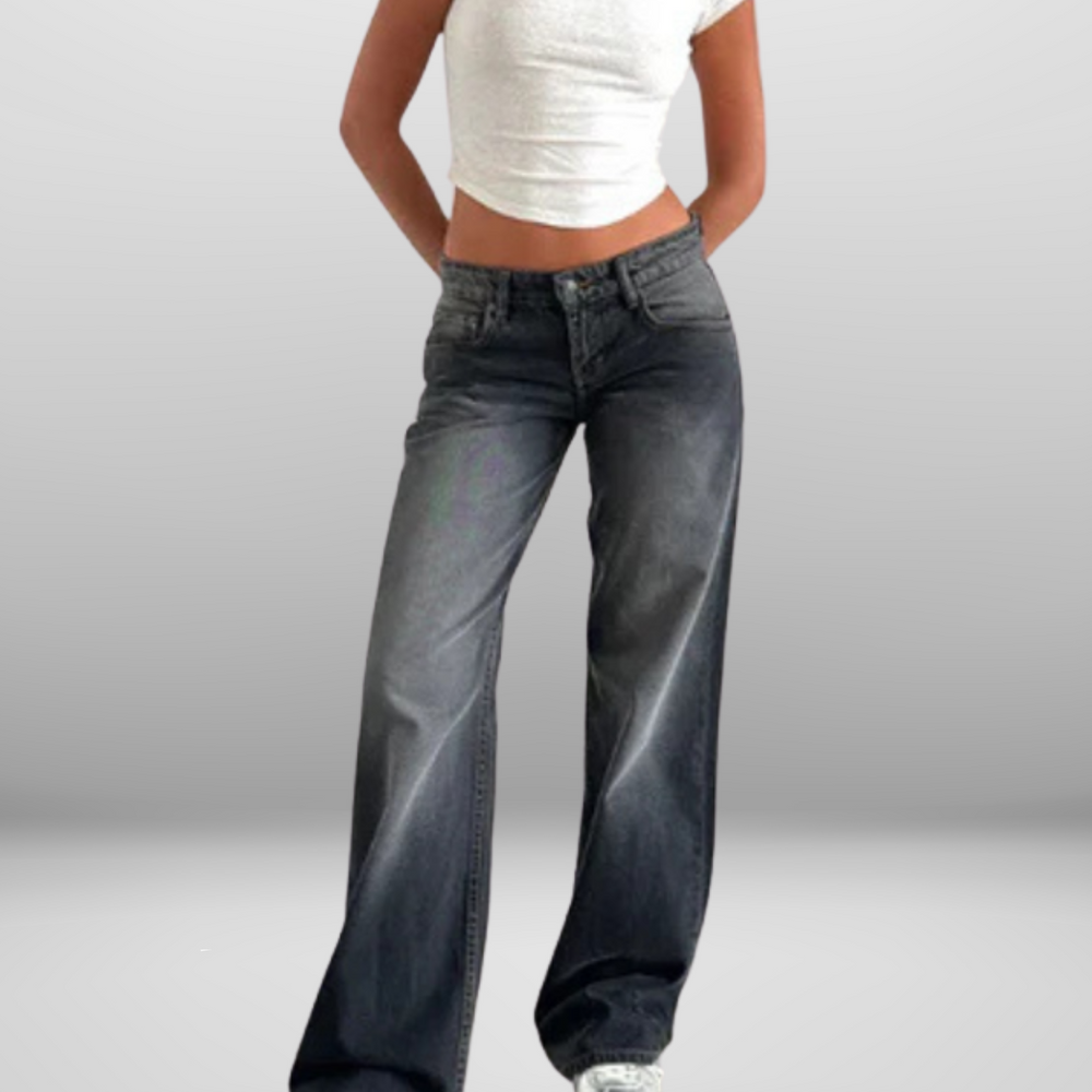 
                  
                    Lunira – Low-Rise Wide Fit Jeans
                  
                