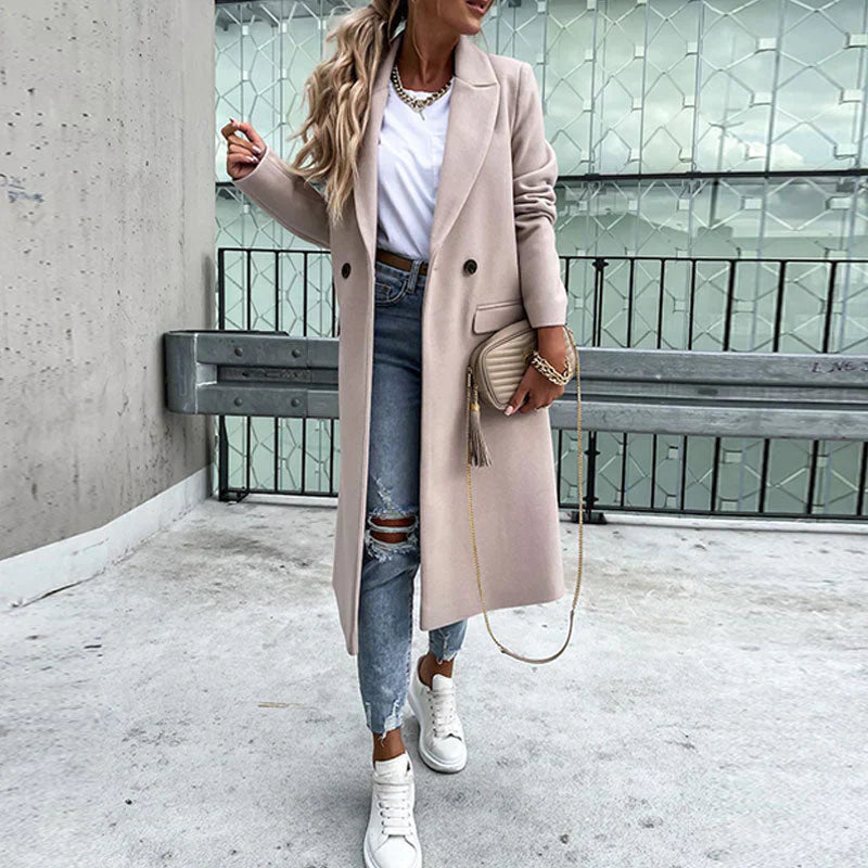 
                  
                    Alina - Stijlvolle Lange Jas met Knopen - SkinzLine
                  
                