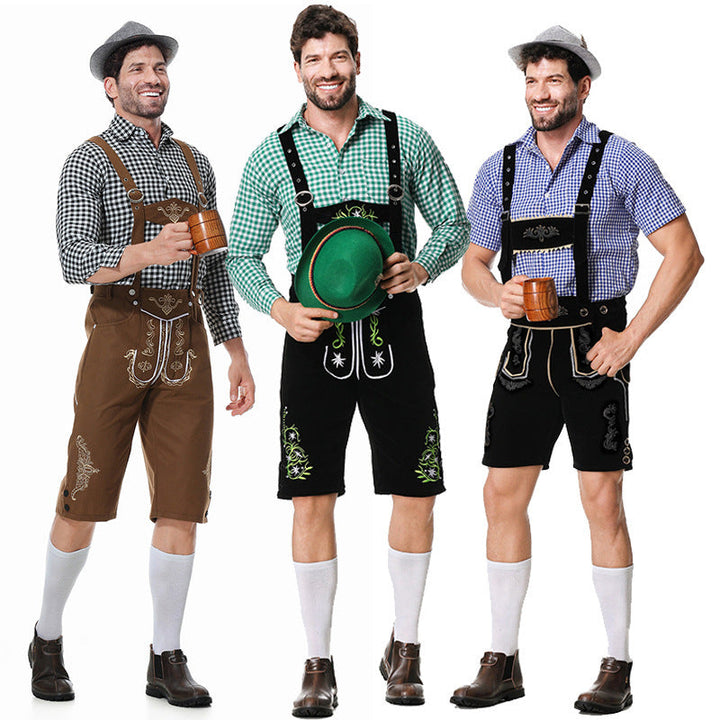 Beiers herenkostuum met lederhose en overhemd