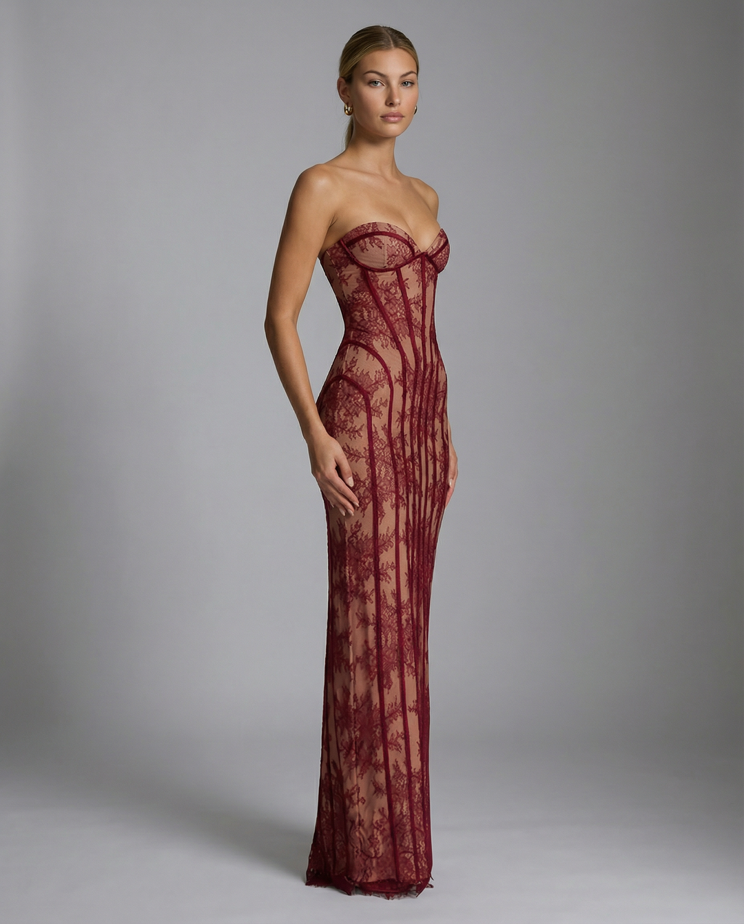 Strapless maxi-jurk met bloemenkant en korset