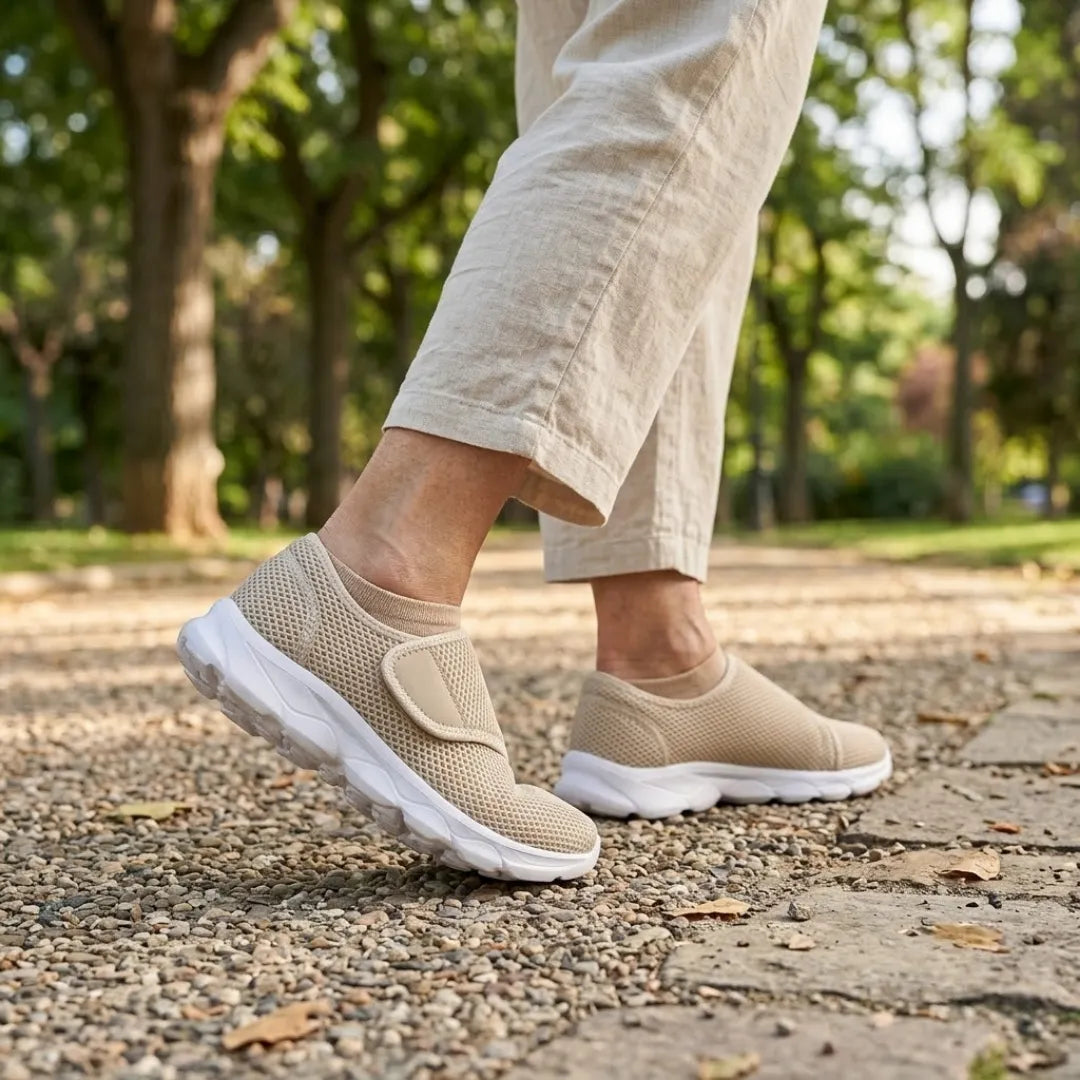 Comfortabele orthopedische wandelschoenen met klittenband voor brede of gezwollen voeten
