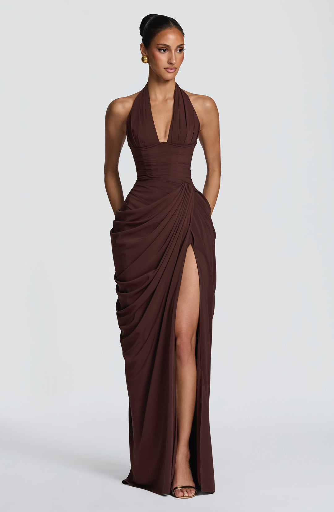 Linde halter-maxi-jurk met korsetlijfje en chiffonrok