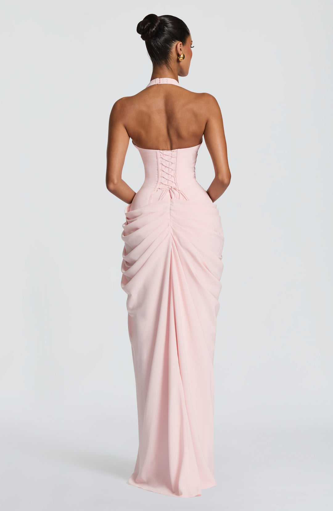 Linde halter-maxi-jurk met korsetlijfje en chiffonrok