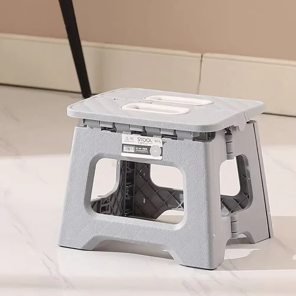 Opvouwbaar Krukje – Licht, Antislip en Veelzijdig voor Gebruik in Keuken en Huis