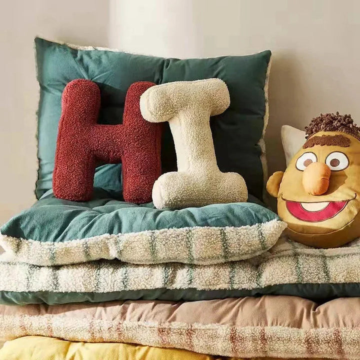Decoratief kussen met alfabet – LetterLounge