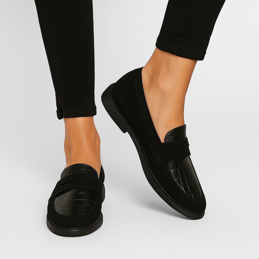 Selvaria – Chique Zwarte Loafers voor Dames met Elegante Pasvorm en Comfort