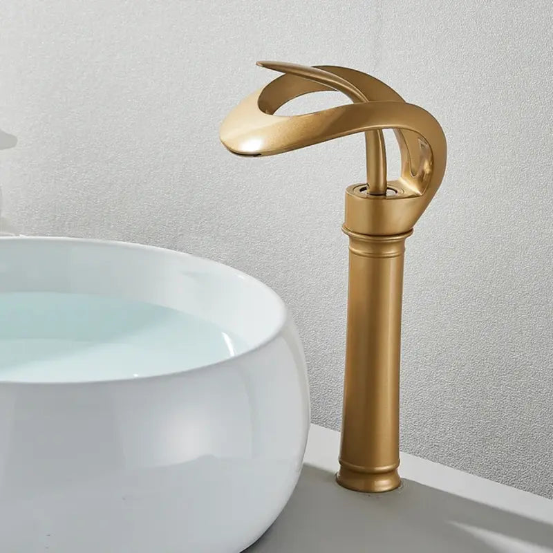 Messing Wastafelkraan met Watervaluitloop - Flowarc