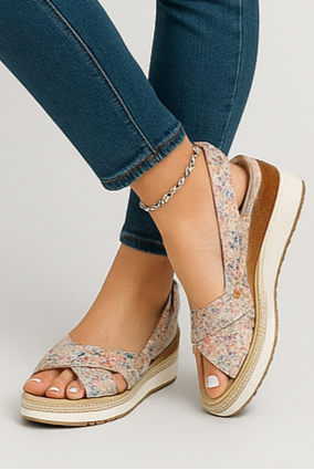 
                  
                    Solaya – Zomerse Sleehak Sandalen met Ondersteuning en Elegante Look - SkinzLine
                  
                