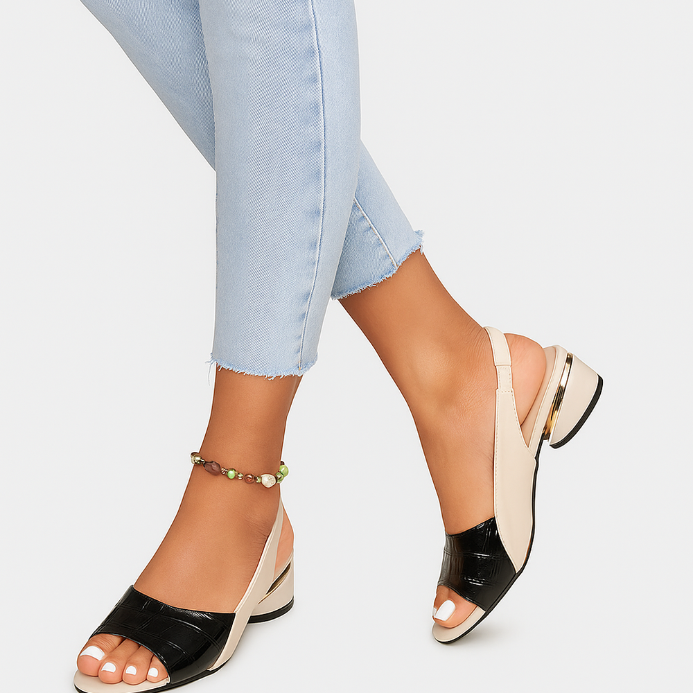 
                  
                    Solvella – Open Dames Sandalen met Blokhak en Elegante Afwerking
                  
                