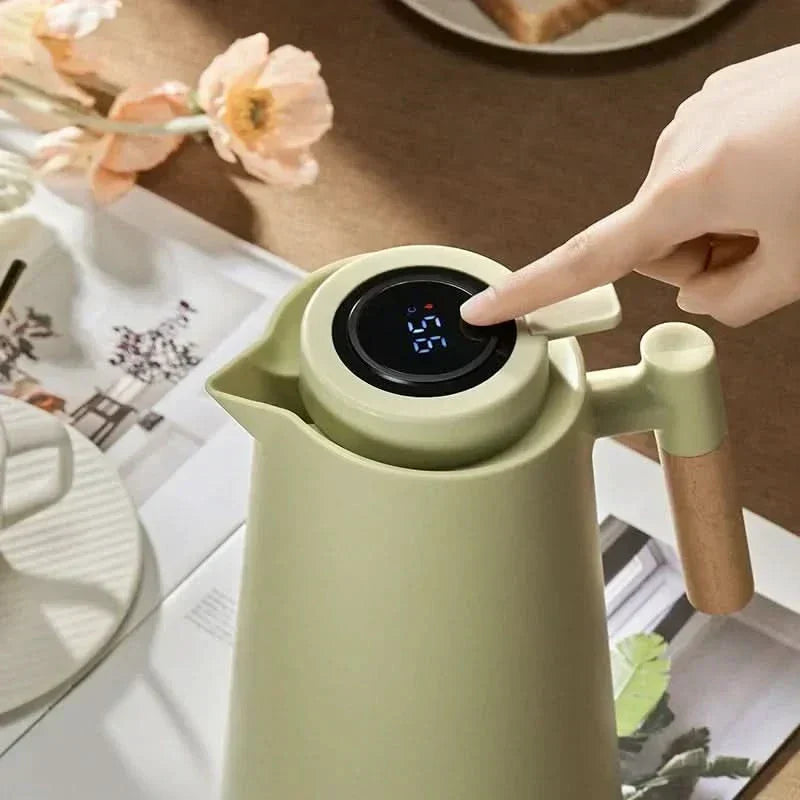 Thermoskan 1 liter met temperatuurdisplay in de dop en lekvrije tuit
