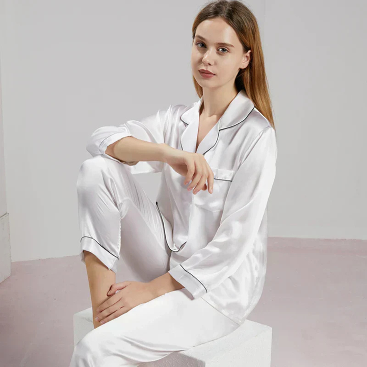 Zijden pyjama's - elegante nachtkleding voor dames