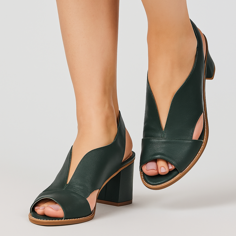 
                  
                    Valnara – Elegante Open Hakken met Brede Hak en V-Design
                  
                